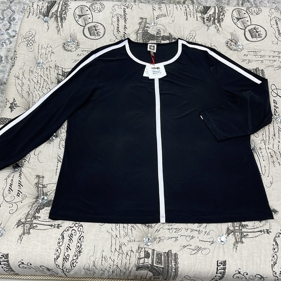 Anne Klein Women's Crewneck Contrast Trim Top - Picture 3 of 7